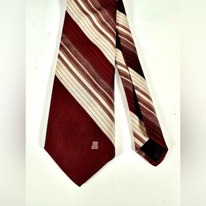 Lanvin Diagonal Elegant Striped Tie